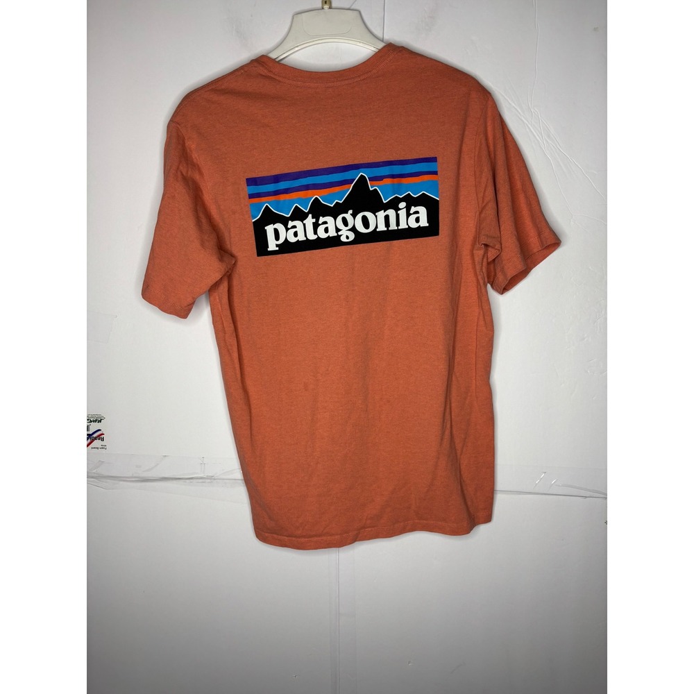 Patagonia Mens P-6 Logo Responsibili-Tee Burnt Orange Short Sleeve T-Shirt M
